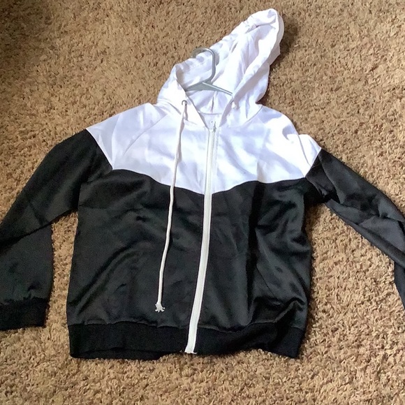 ⬛️UNISEX BLACK AND WHITE HOODIE ⬛️ - Picture 1 of 4